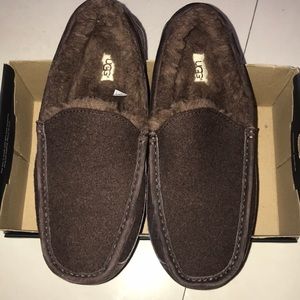 UGG Slippers NWT